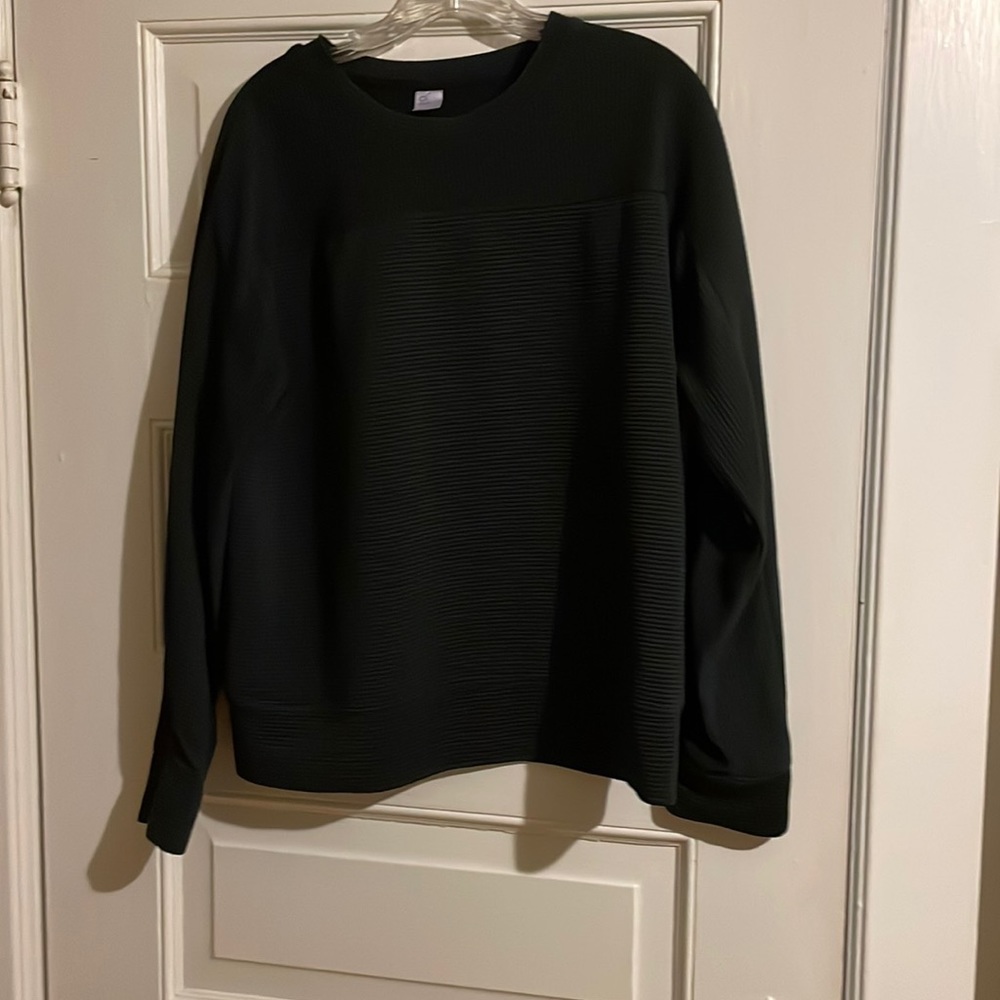 Black sweatshirt, size M